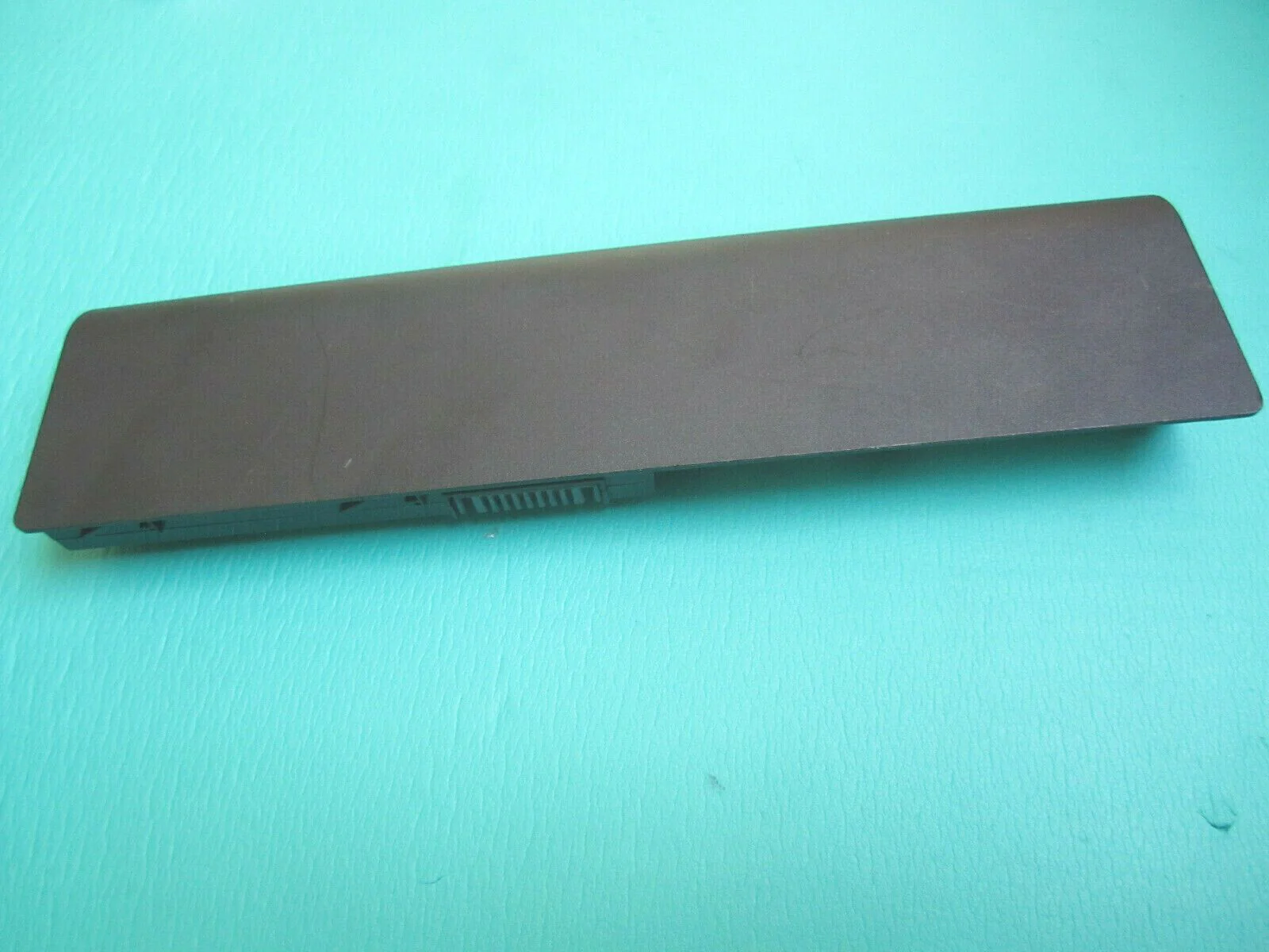 62Wh HP original HP LU06 HSTNN-LB0Q 586021-001 6-cell Laptop Battery